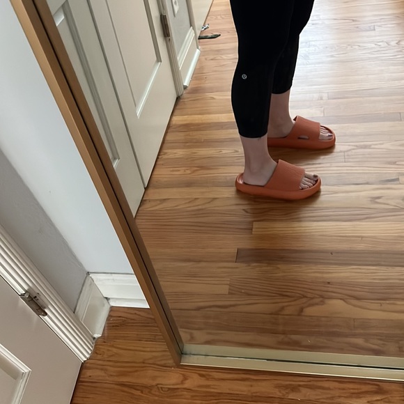 Burnt orange Cloud slides womens 9.5 40-41 - Picture 13 of 16